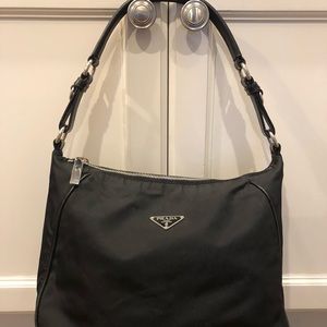 Nylon Prada bag // leather strap
